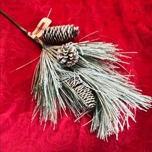 NWT Ashland Silver Frosted Pinecone Spray 18”